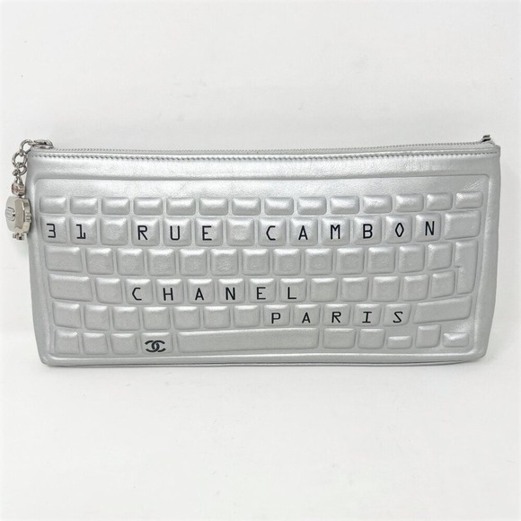 Chanel Silver Keyboard Clutch 31 Rue Cambon Robot Bag Rare 2016–2017 - Picture 9 of 11